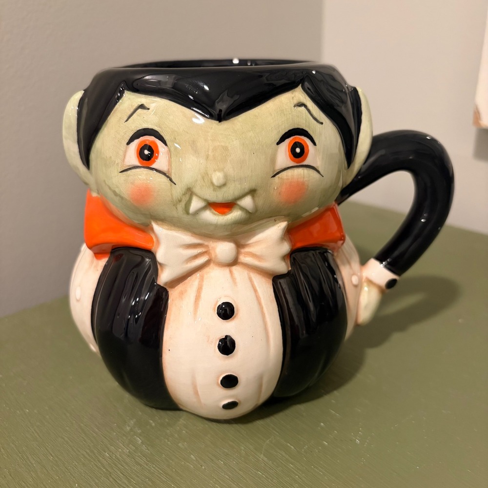Johanna Parker Transpac Ceramic Vampire Mug Halloween Carnival Cottage New